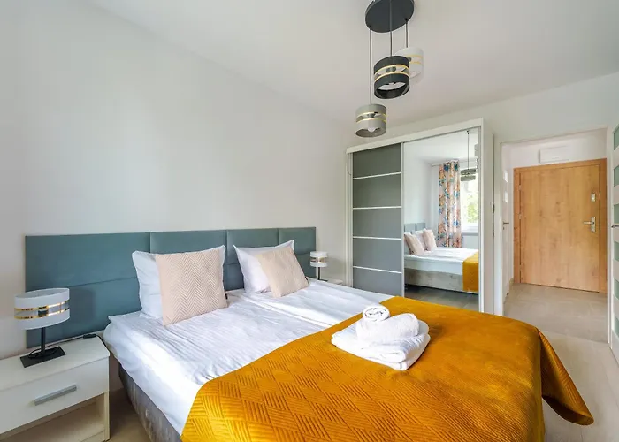 Sienkiewicza Blue By Bookinghost * קולובז'ג